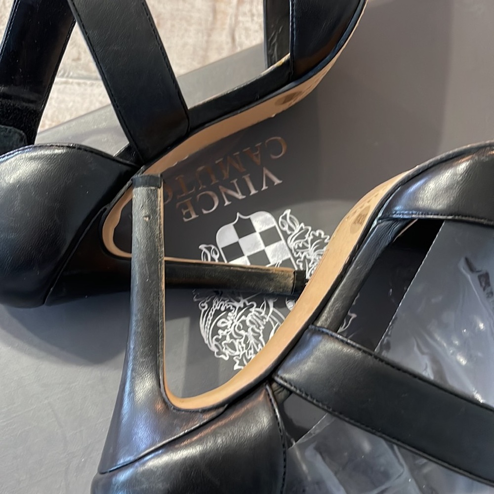 Vince Camuto Heel - Picture 7 of 9